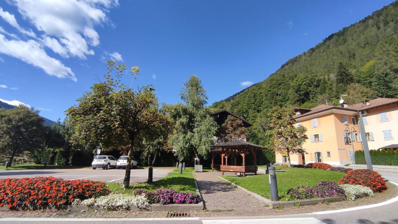 Casa Mirandola Montana Appartement Commezzadura Buitenkant foto